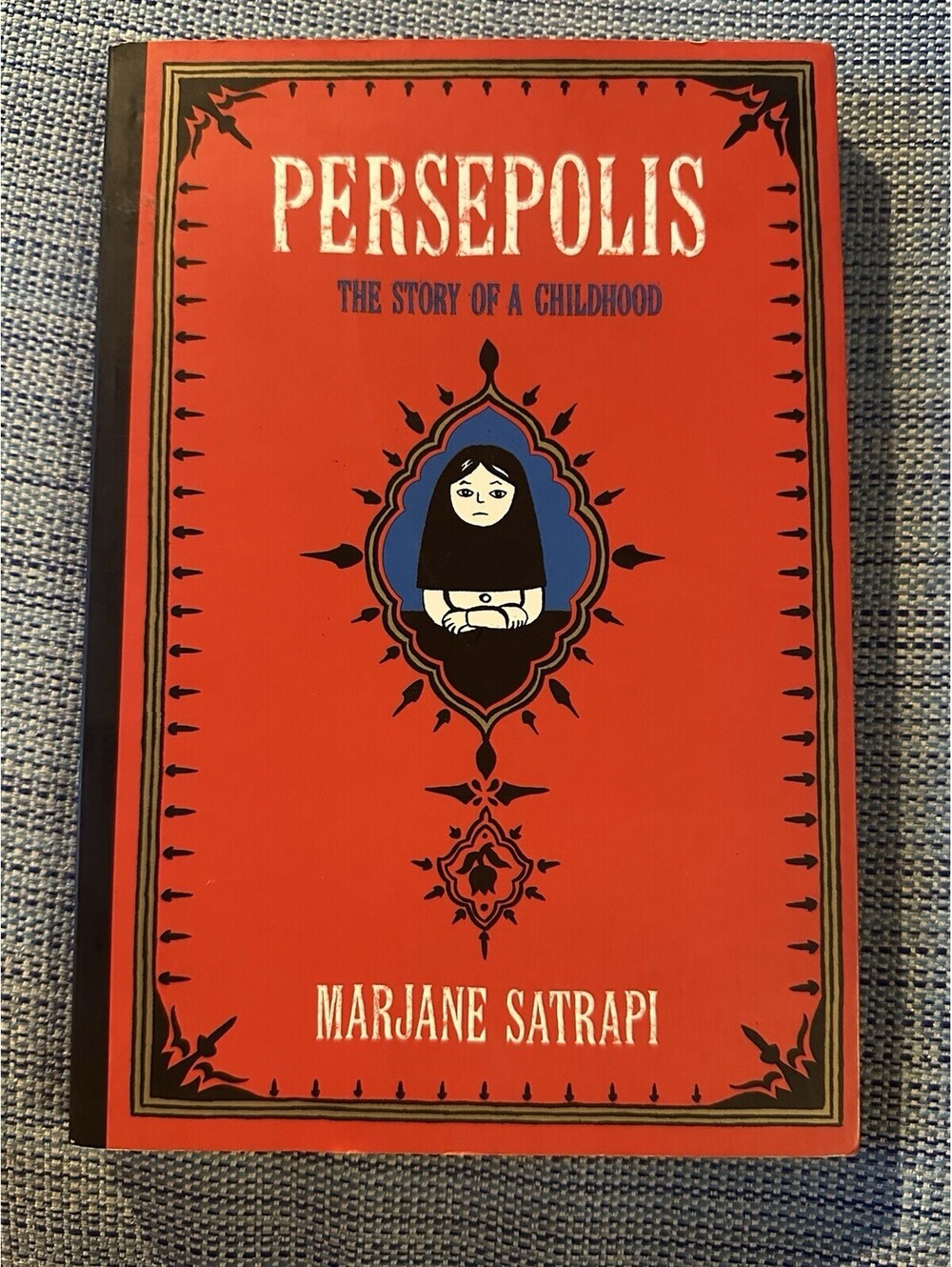 Persepolis: The Story of a Childhood (Pantheon Graphic Novels) - VERY GOOD